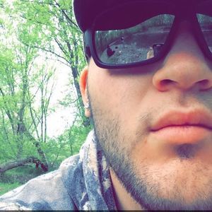 Meet your Posher, Brady